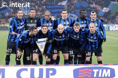 拜仁vs美因茨首发：凯恩领衔，卡尔在列，迪亚斯缺席（拜仁对阵美因茨首发名单：凯恩领衔，卡尔入选，迪亚斯缺席）