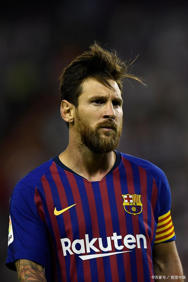 WTT总决赛：首个单打8强诞生！男乒名将一轮游，林昀儒4-2开门红