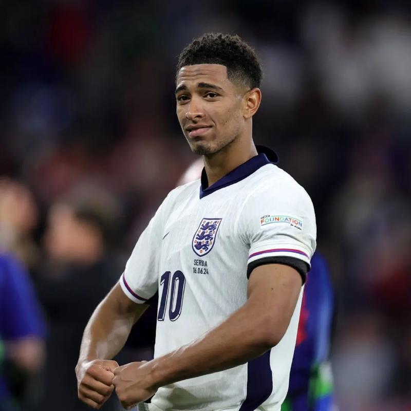 希勒谈B费受伤：曼联任何时候失去他都很糟糕，他是球队支柱（希勒评B费伤情：曼联无论何时失去他都是巨大打击，他是球队核心）