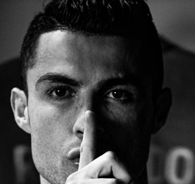 意天空列合同年最佳11人：迈尼昂、科纳特、DV9、莱万在列（意大利天空体育评选年度最佳11人：迈尼昂、科纳特、DV9、莱万入选）