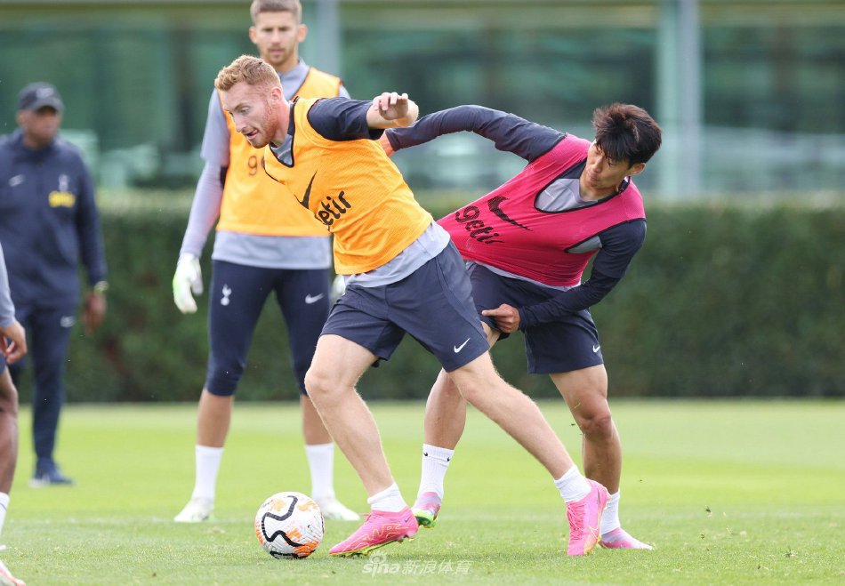 懂球帝12周年120大瞬间1／8决赛：重磅来袭，谁将通往八强？