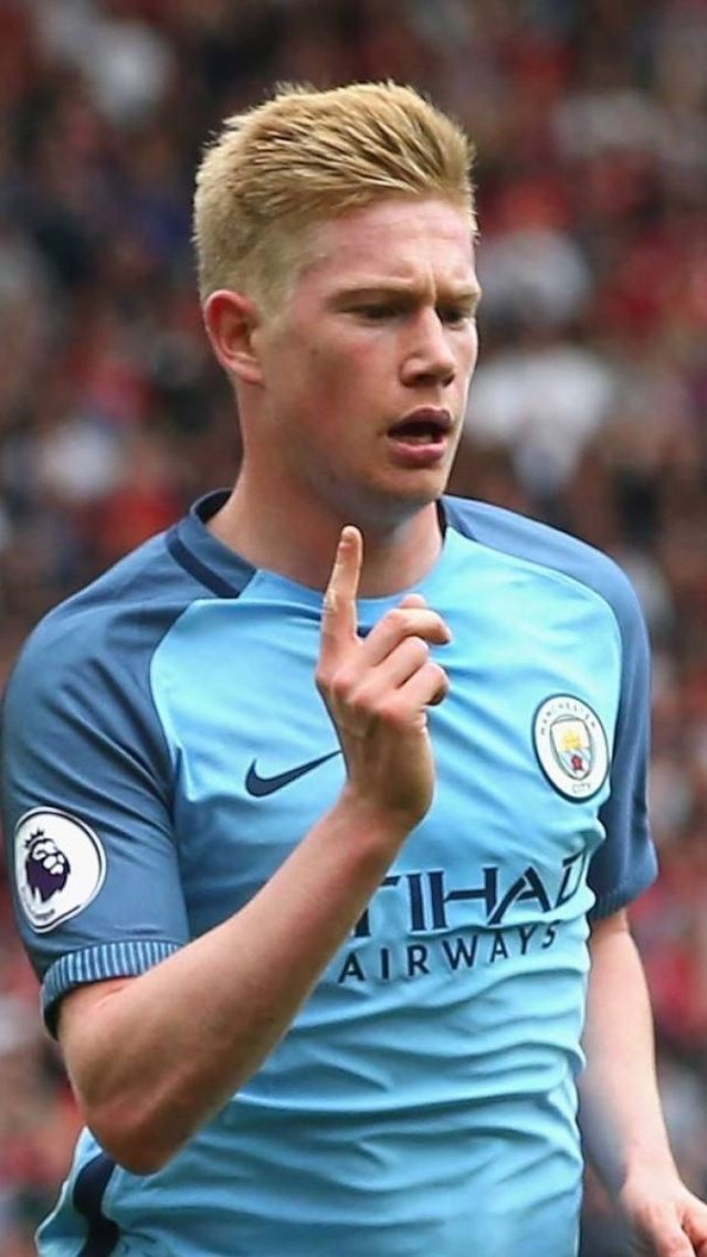 详解棒球规则中的“场外飞球”击中记分牌后的垒位归属