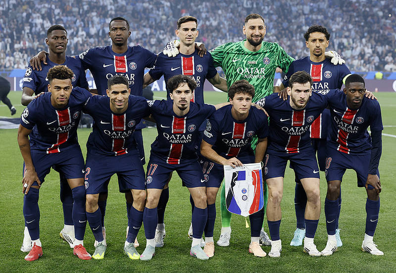 治军严谨！瓜帅要求保持体重曼城头牌乖乖照办 还社媒晒照证明没胖（严格治军！瓜帅下令保持体重，曼城一哥遵令并晒照自证未发福）