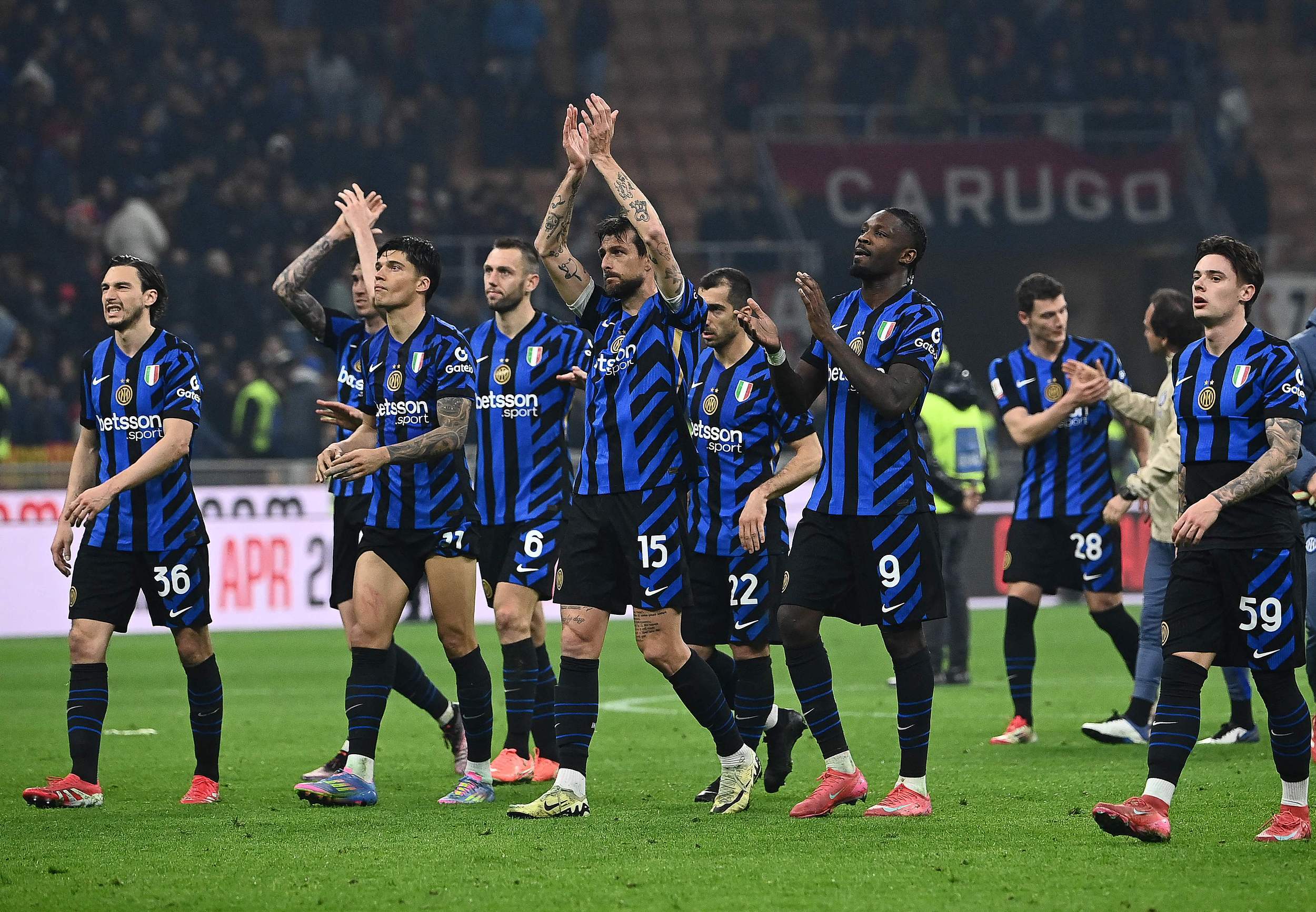 官方：洛萨诺遭遇肌肉过劳，缺席对阵巴拉圭的友谊赛（官宣：洛萨诺因肌肉疲劳无缘与巴拉圭的热身赛）