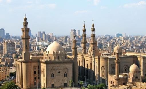 J联赛本赛季场均观众2.1万创新高，但低于中超2.57万（J联赛本季场均观众达2.1万刷新纪录，仍逊于中超2.57万）