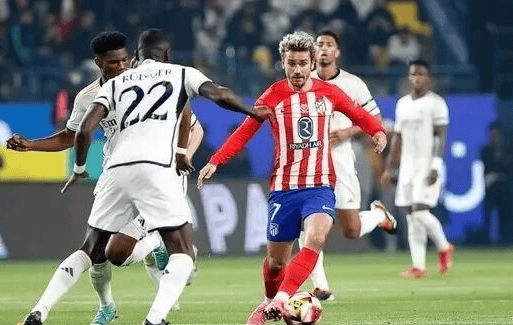 足球国足再次加练射门，教练组严要求